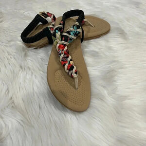 A vi model multicolored flat sandal